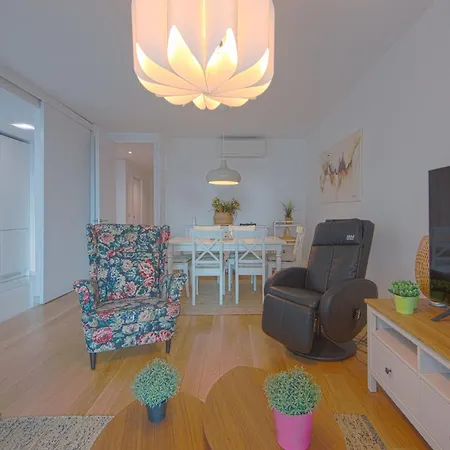 Benfica Prime Terrace Ii By Homing *