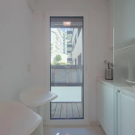 Benfica Prime Terrace Ii By Homing Lissabon