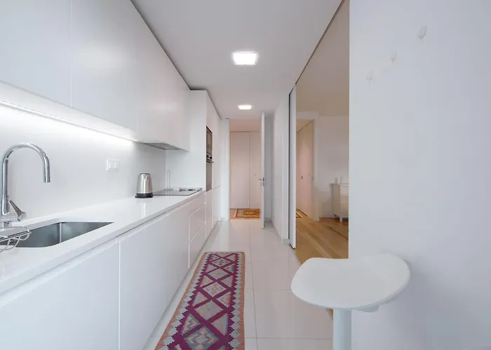 Benfica Prime Terrace Ii By Homing *